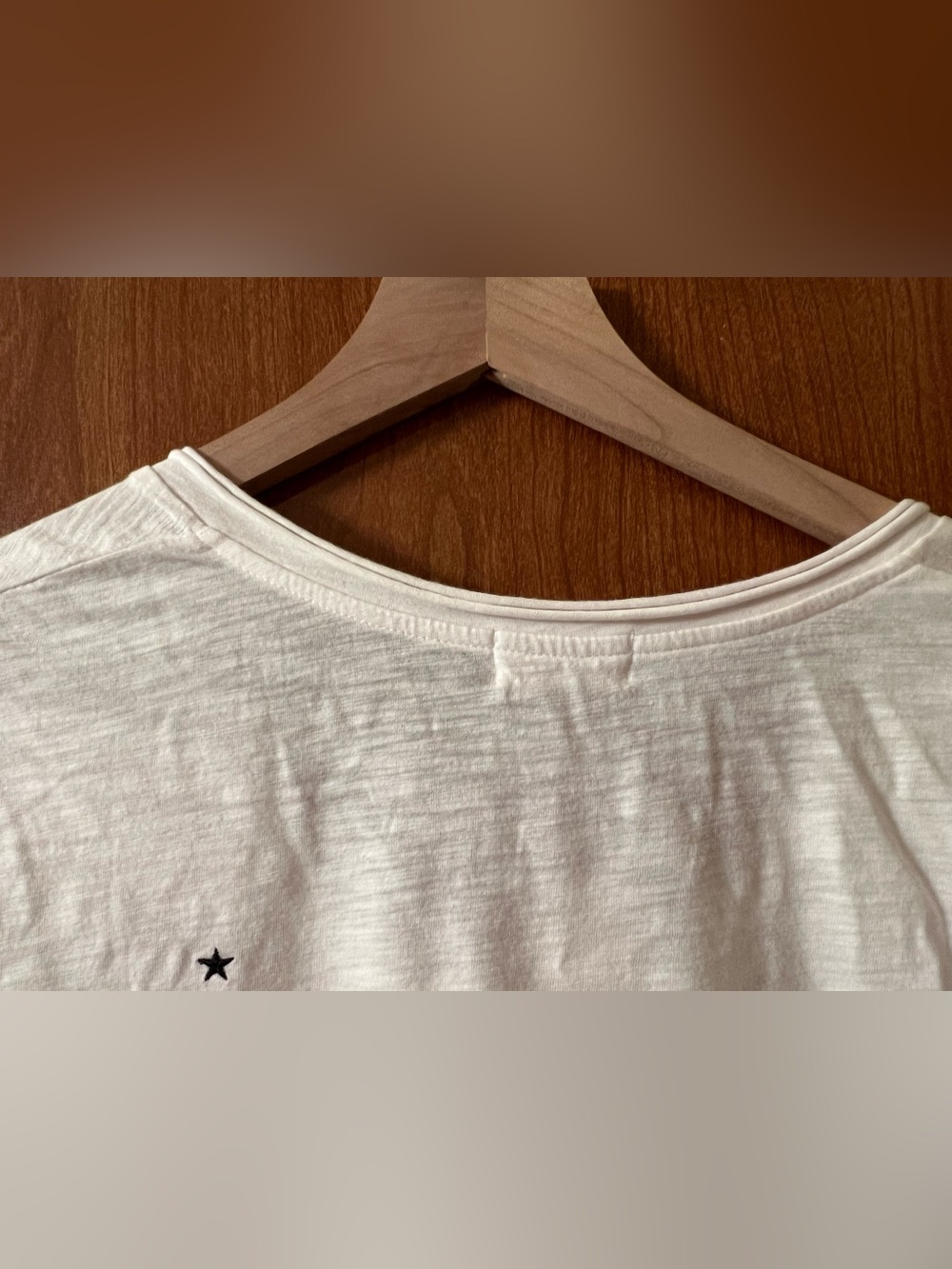 Anthropologie T.LA White V-Neck T-Shirt with Black Stars - NWT - Medium - Picture 7 of 16
